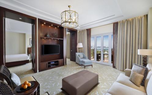 The Ritz-Carlton, Dubai, JBR - One Bedroom Club Suite - Living Room